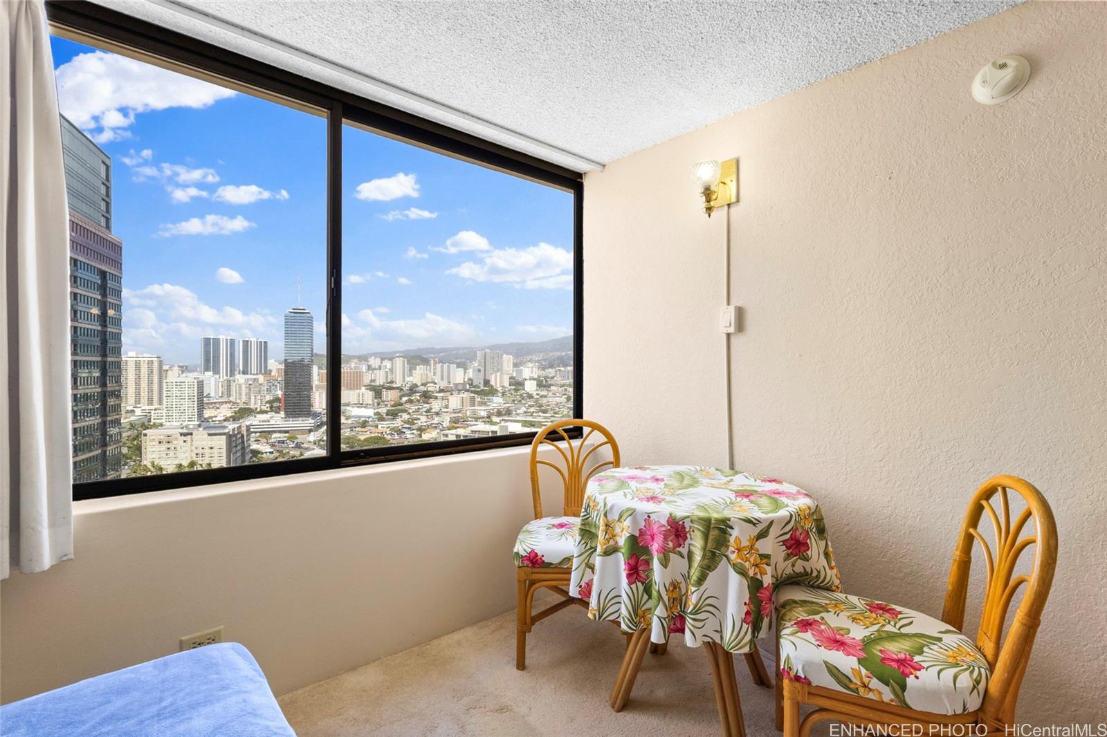 444 Niu Street 2502