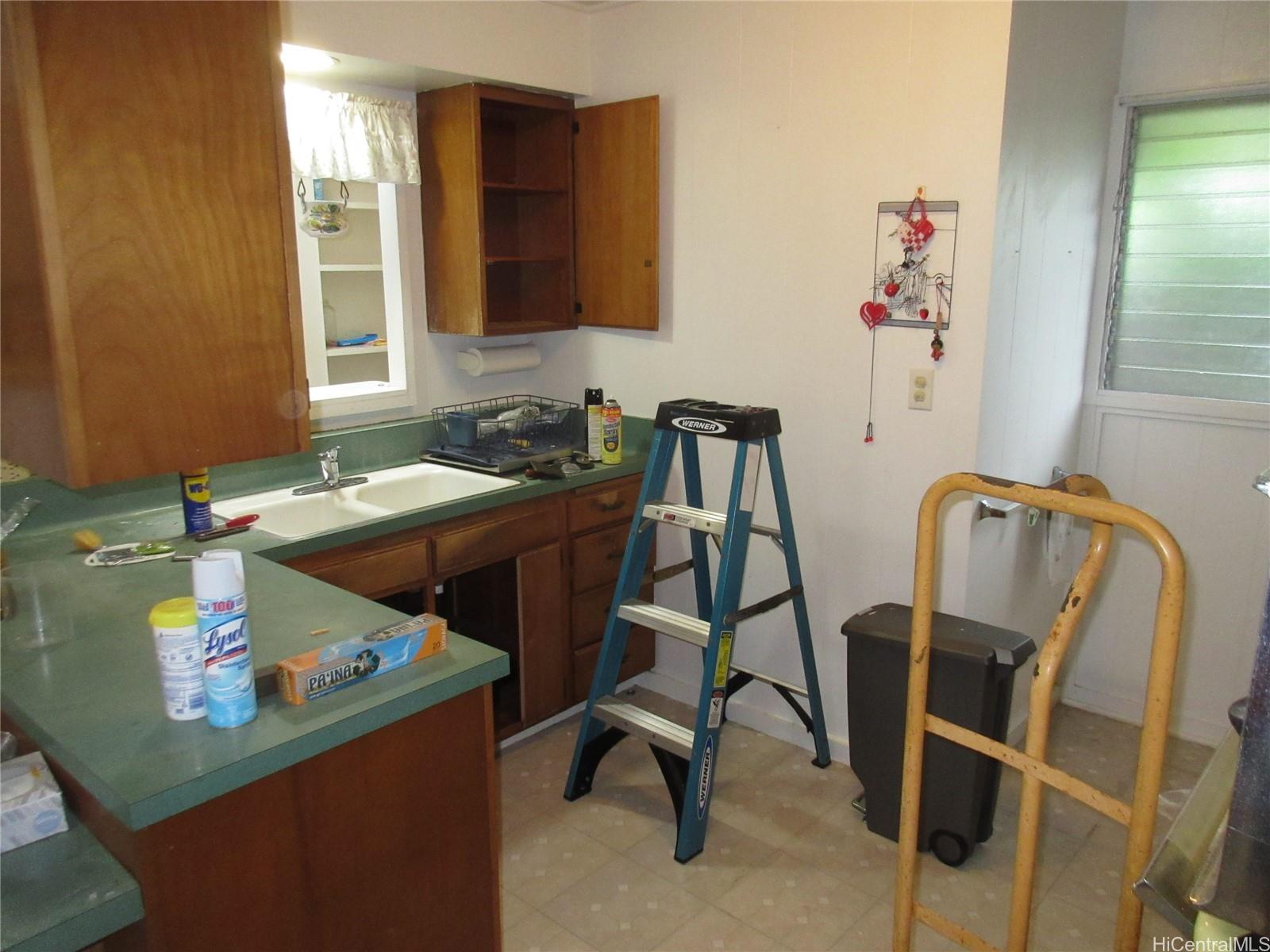 Photo 10 of 21