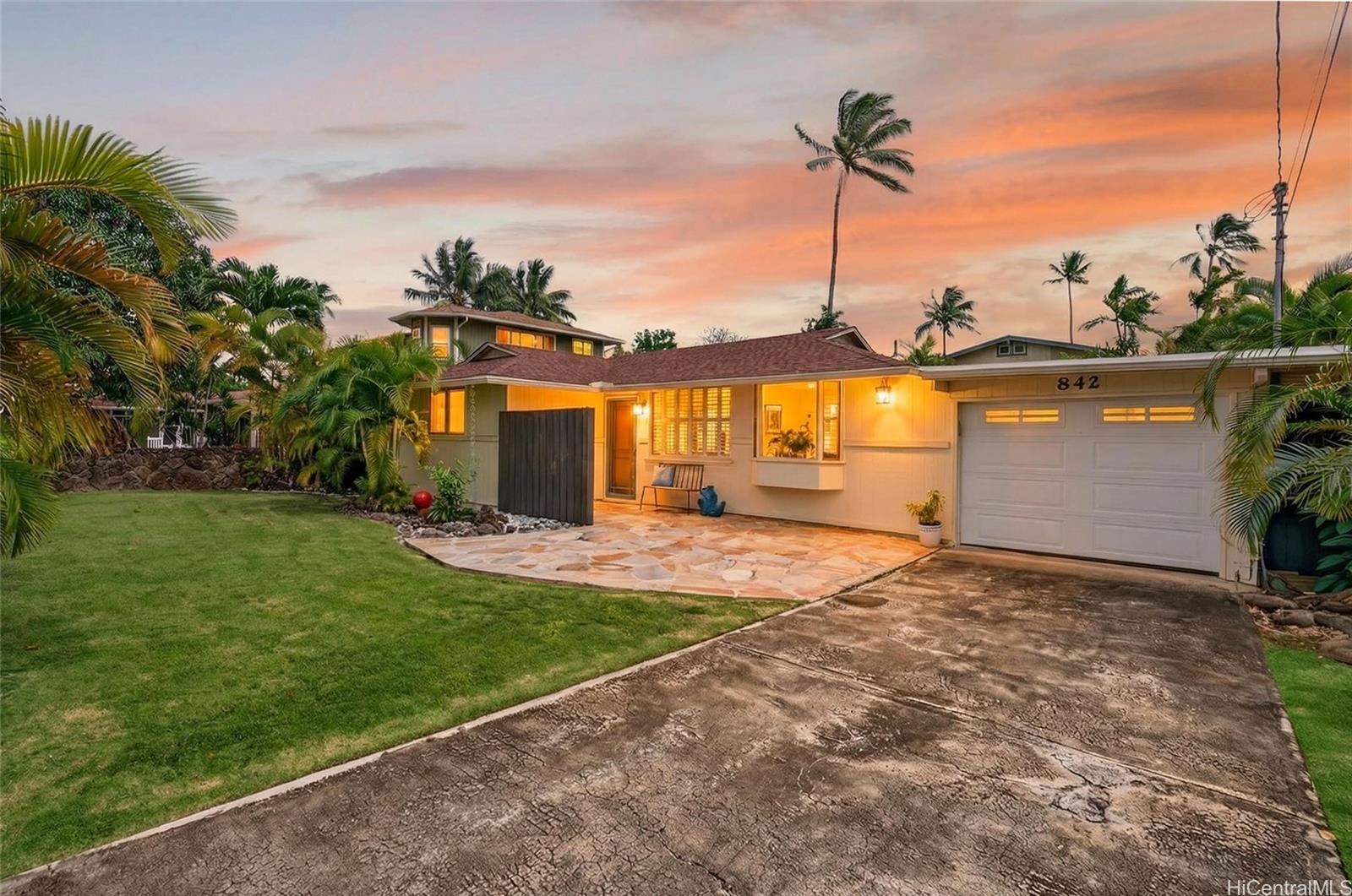 842 Kainui Drive