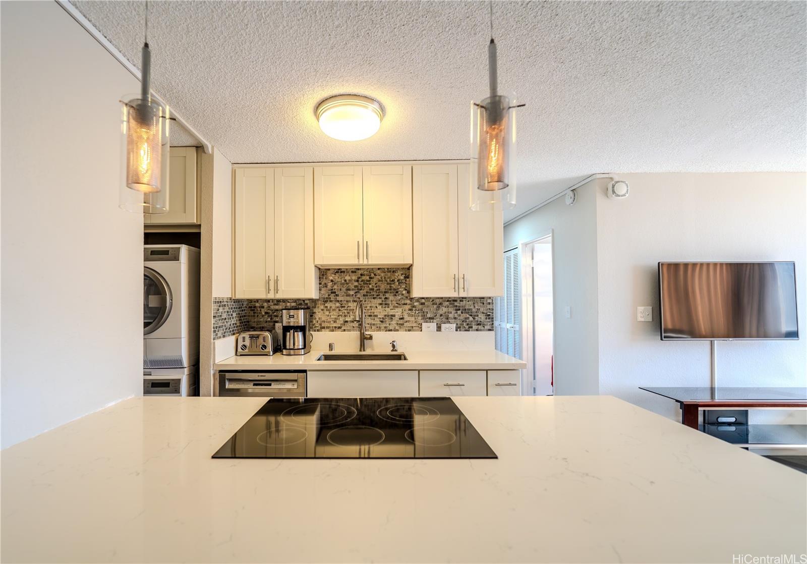 320 Liliuokalani Avenue  Unit 1103