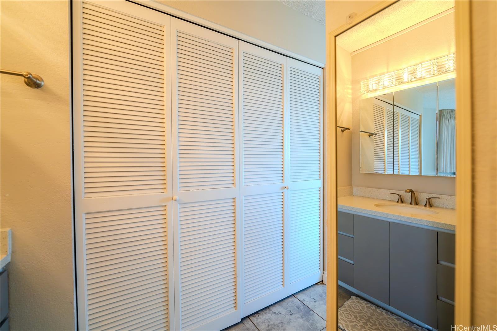 320 Liliuokalani Avenue  Unit 1103