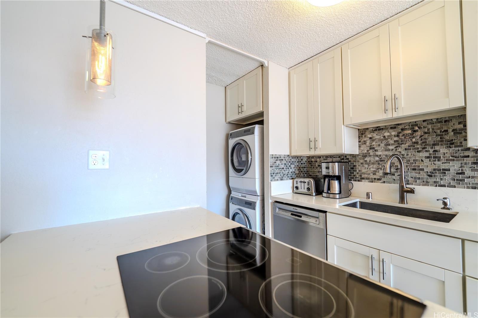 320 Liliuokalani Avenue  Unit 1103