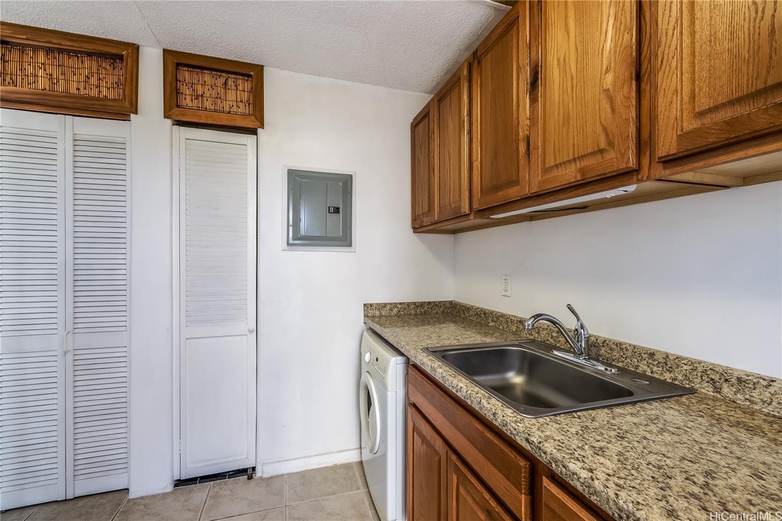 419A Atkinson Drive  Unit 607