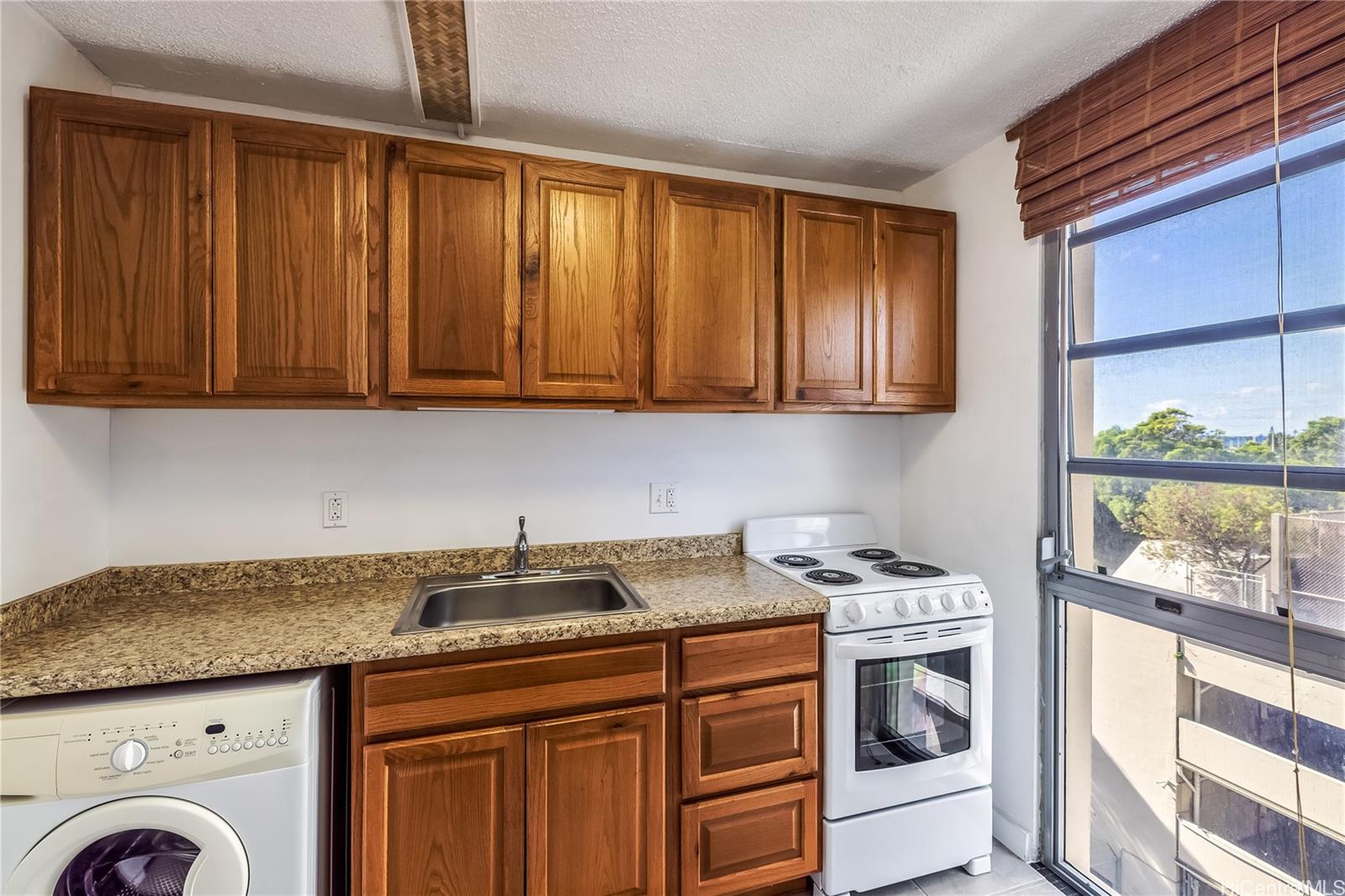 419A Atkinson Drive  Unit 607