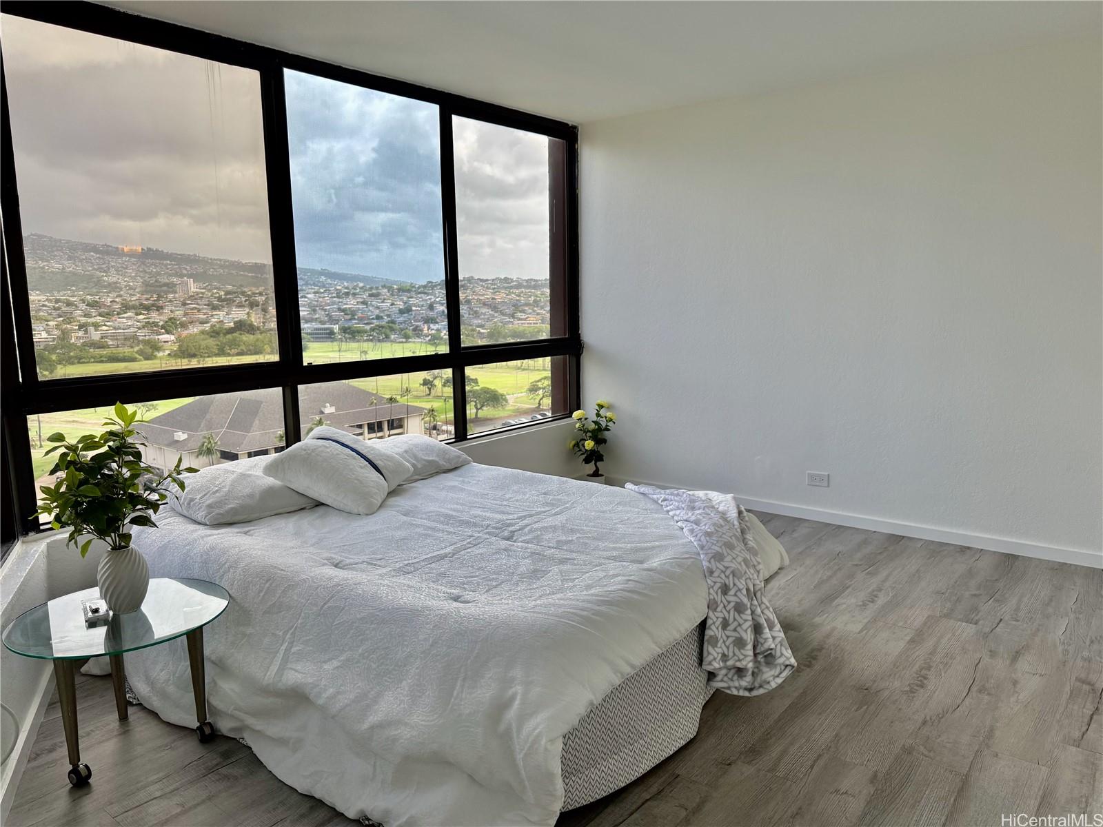 320 Liliuokalani Avenue  Unit 1603