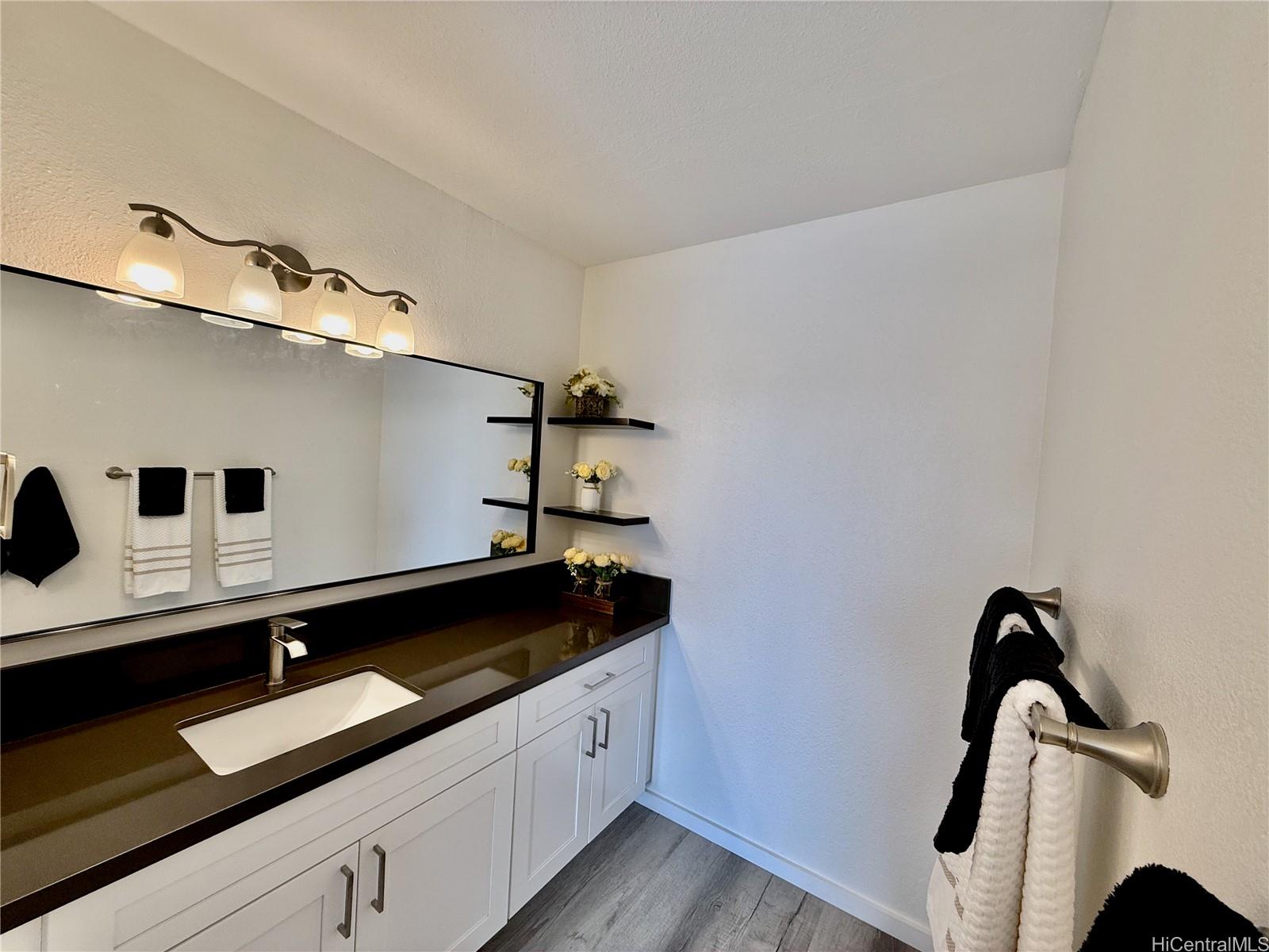 320 Liliuokalani Avenue  Unit 1603
