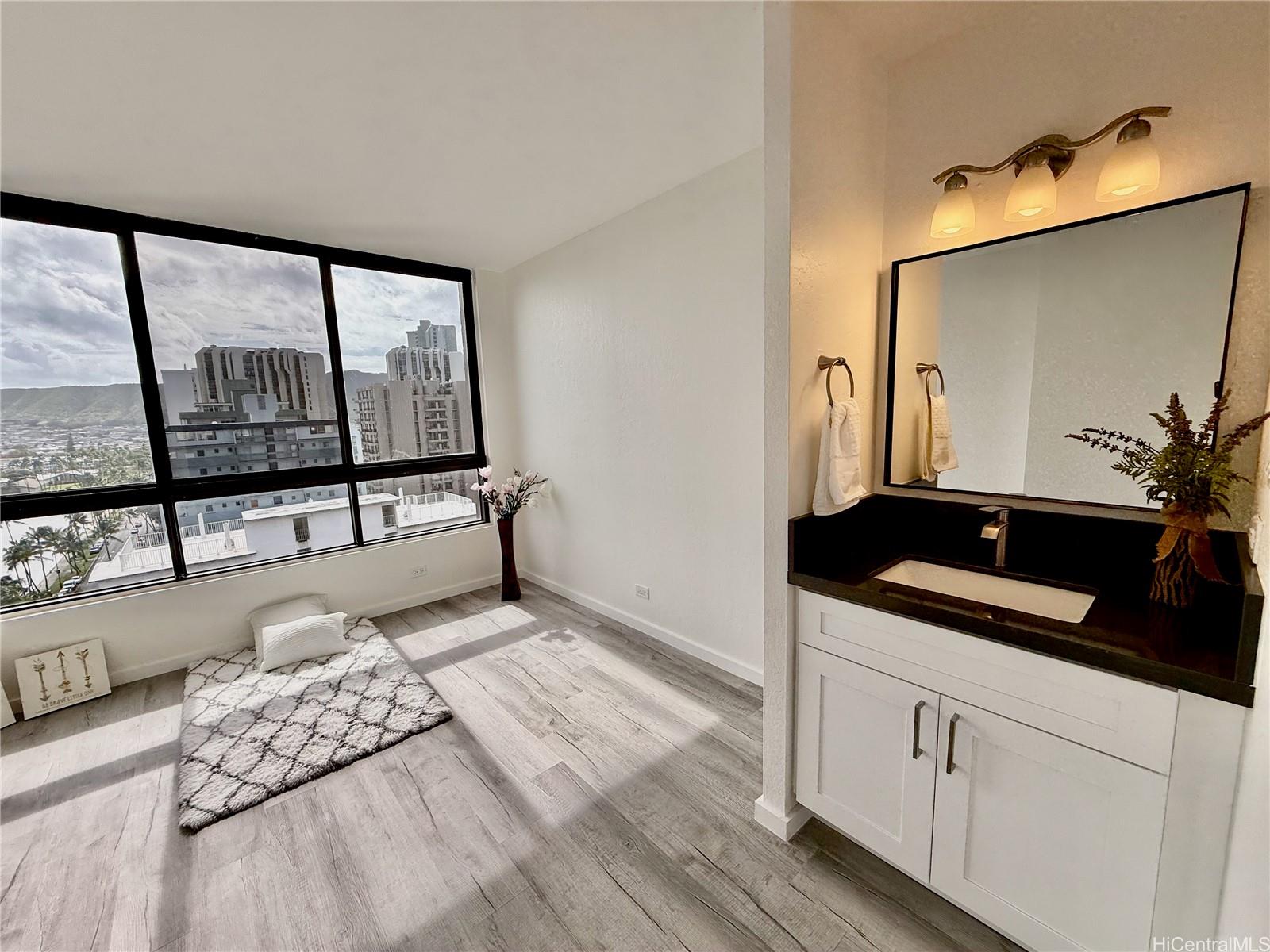 320 Liliuokalani Avenue  Unit 1603