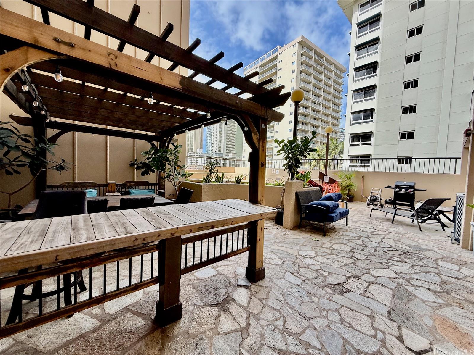 320 Liliuokalani Avenue  Unit 1603