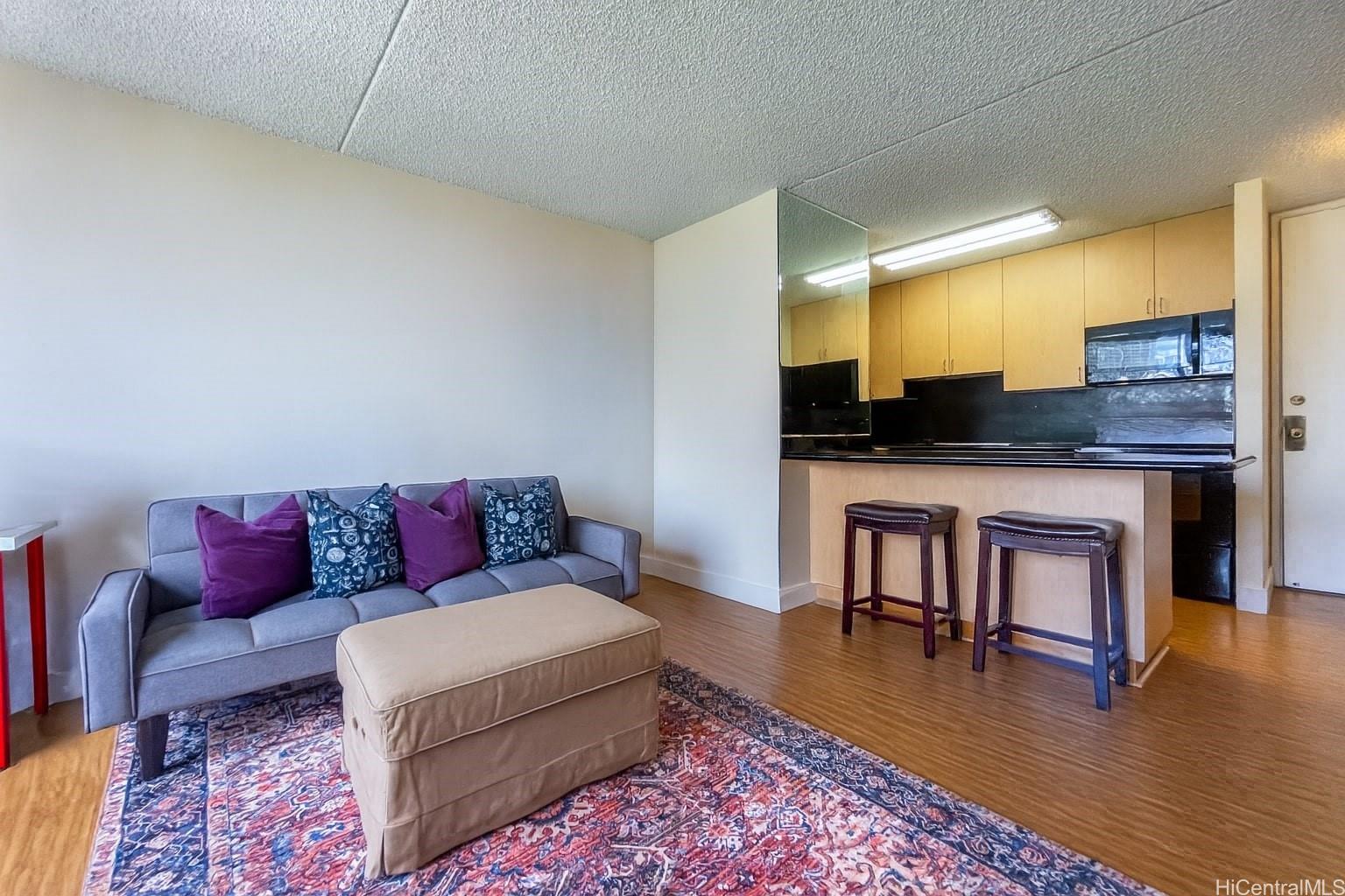 411 Hobron Lane  Unit 1512