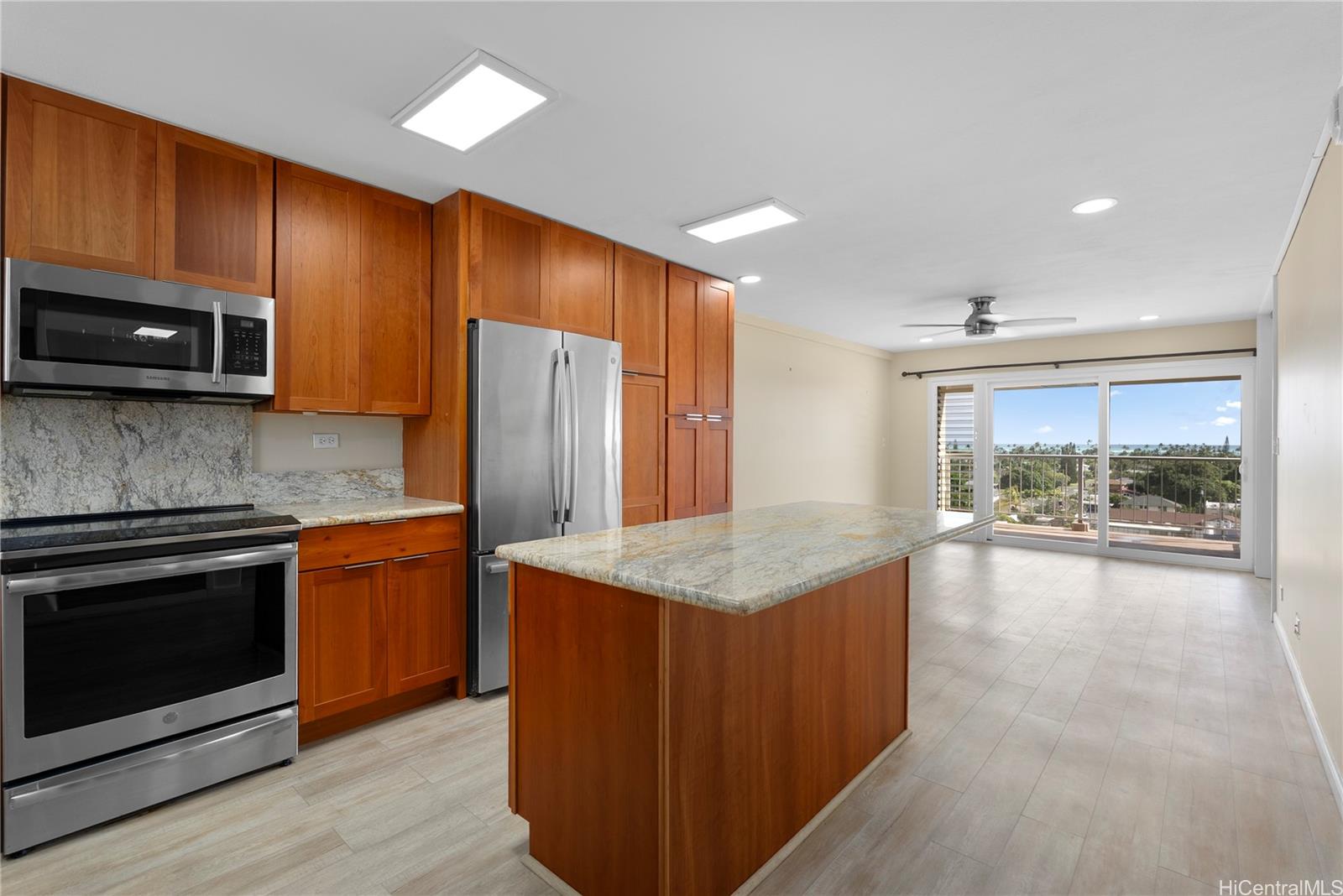 14 Aulike Street 806