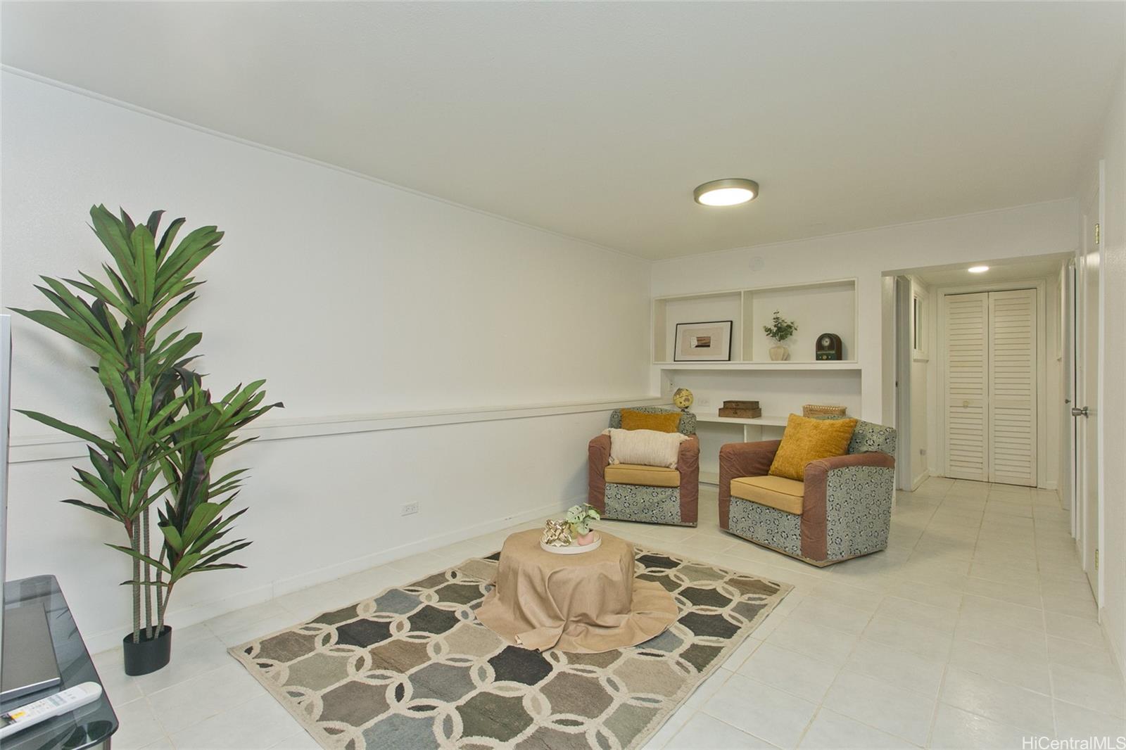 2742 Manoa Road