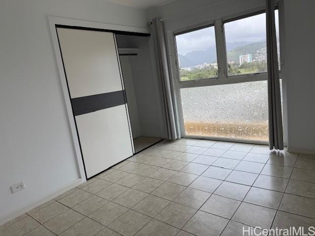 Photo 10 of 25