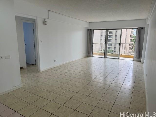 Photo 8 of 25