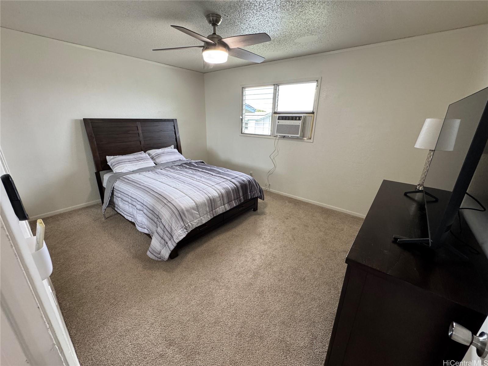 Photo 19 of 24