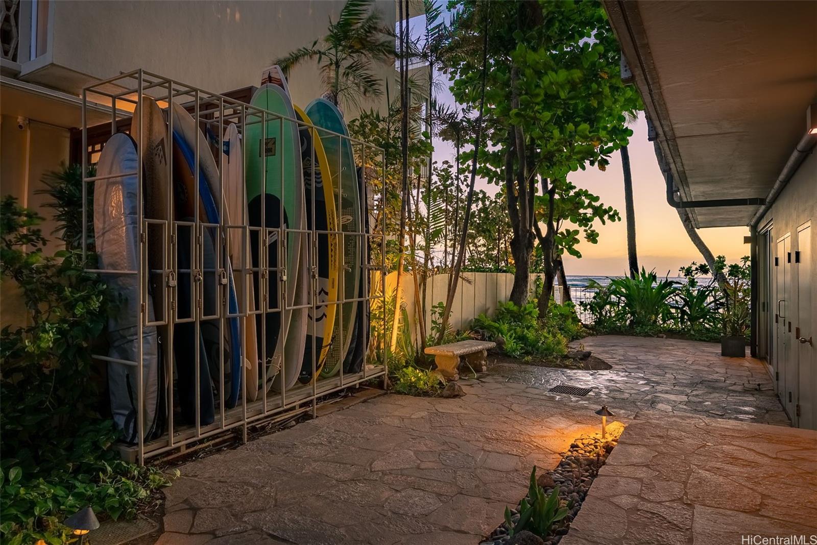 3015 Kalakaua Avenue  Unit 201