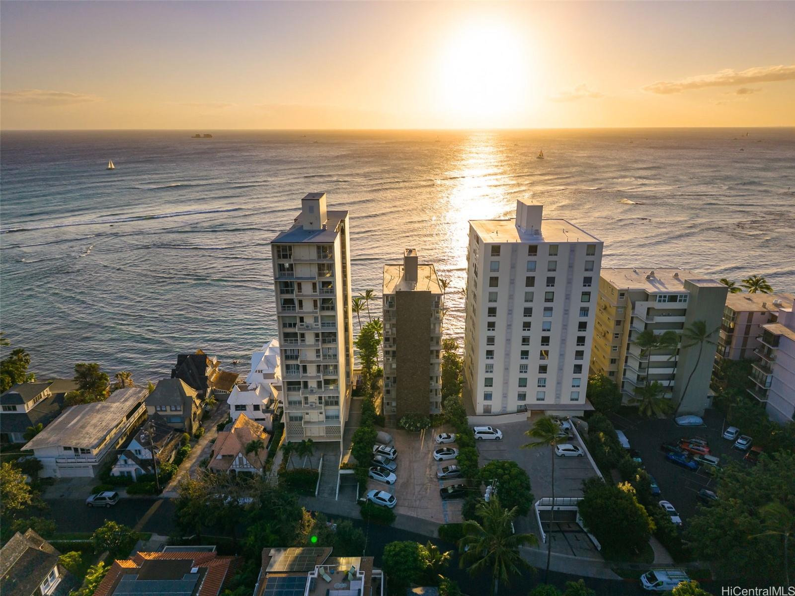 3015 Kalakaua Avenue  Unit 201