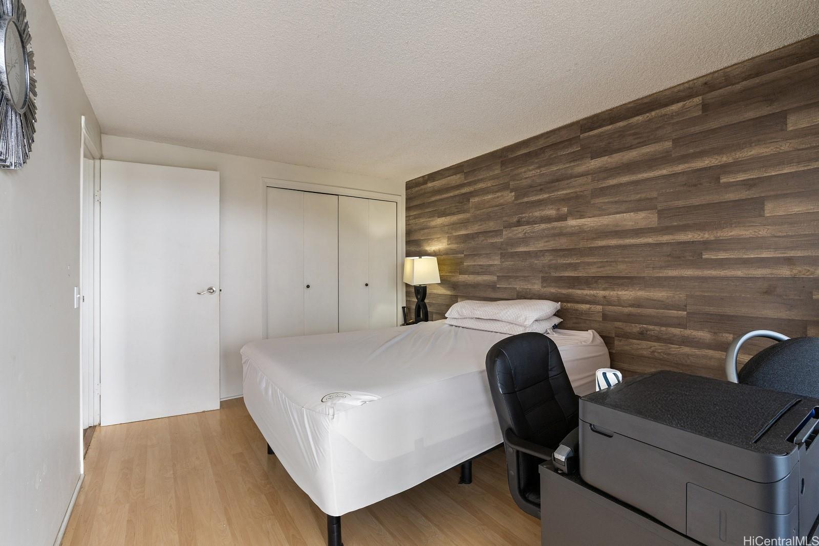 Photo 7 of 20