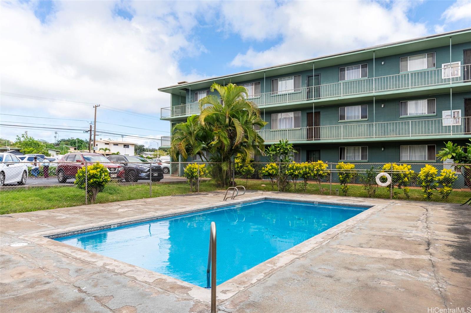 94-039 Waipahu Street 305