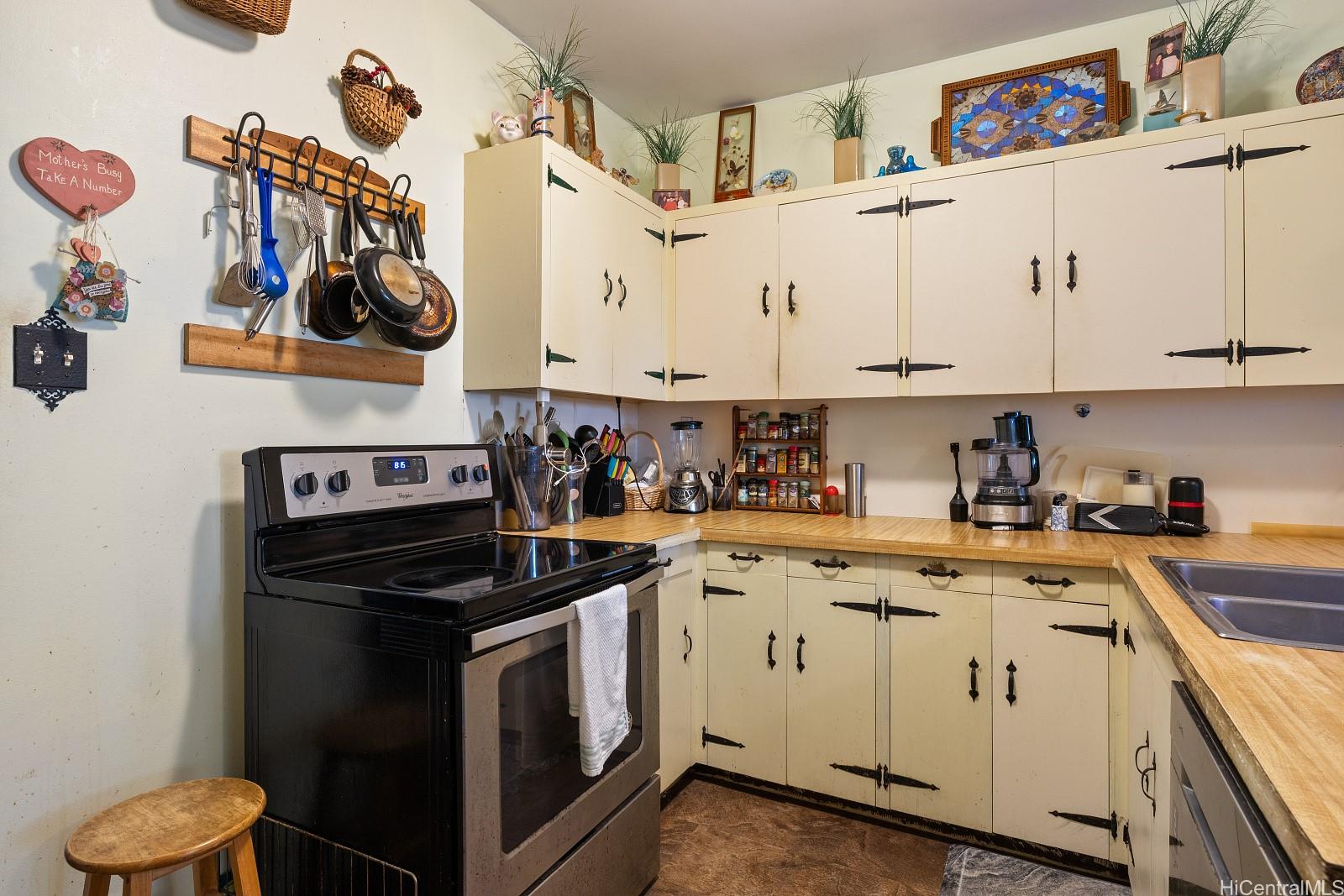 2519 Malama Place