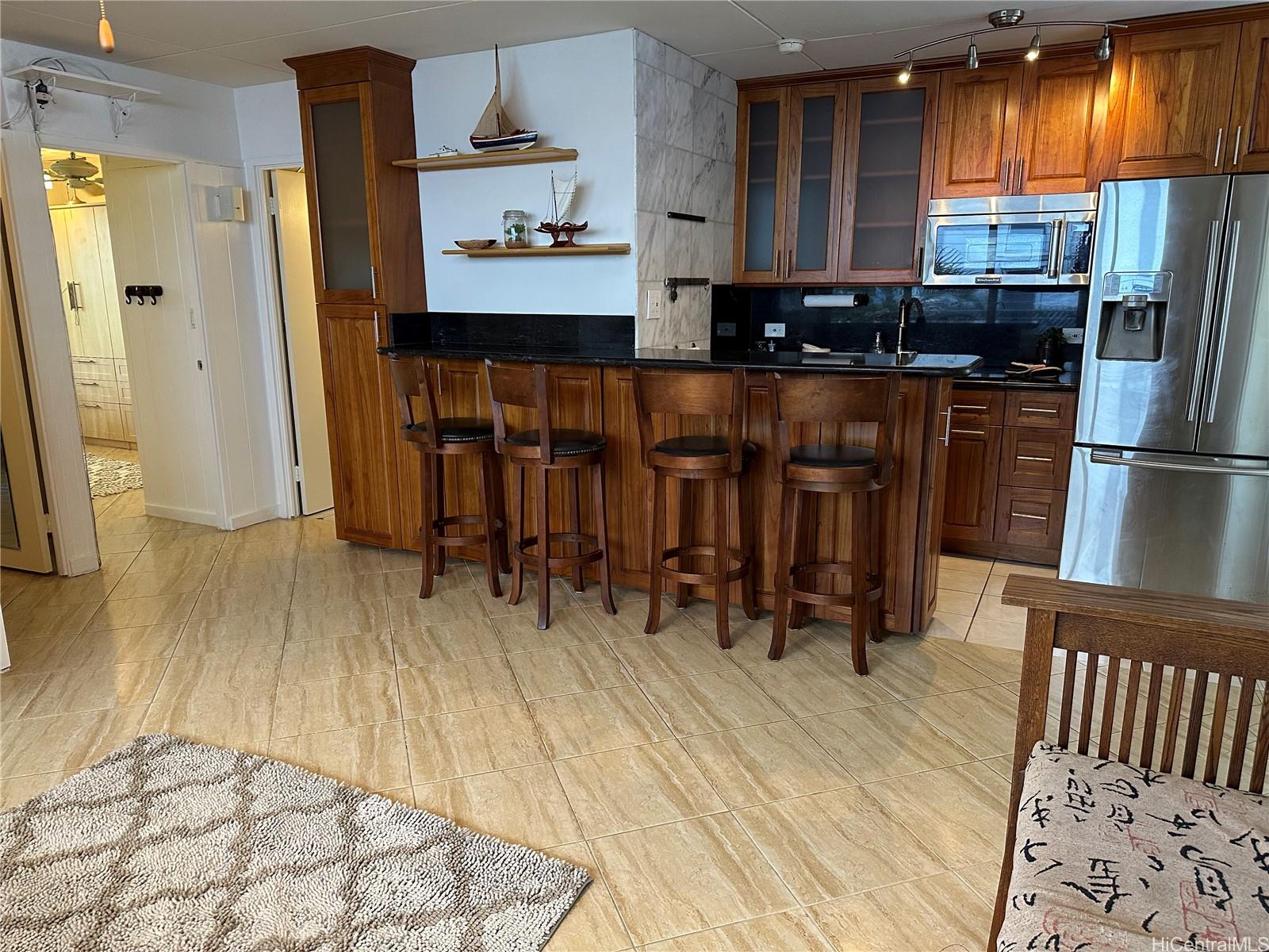 3824 Leahi Avenue  Unit 215