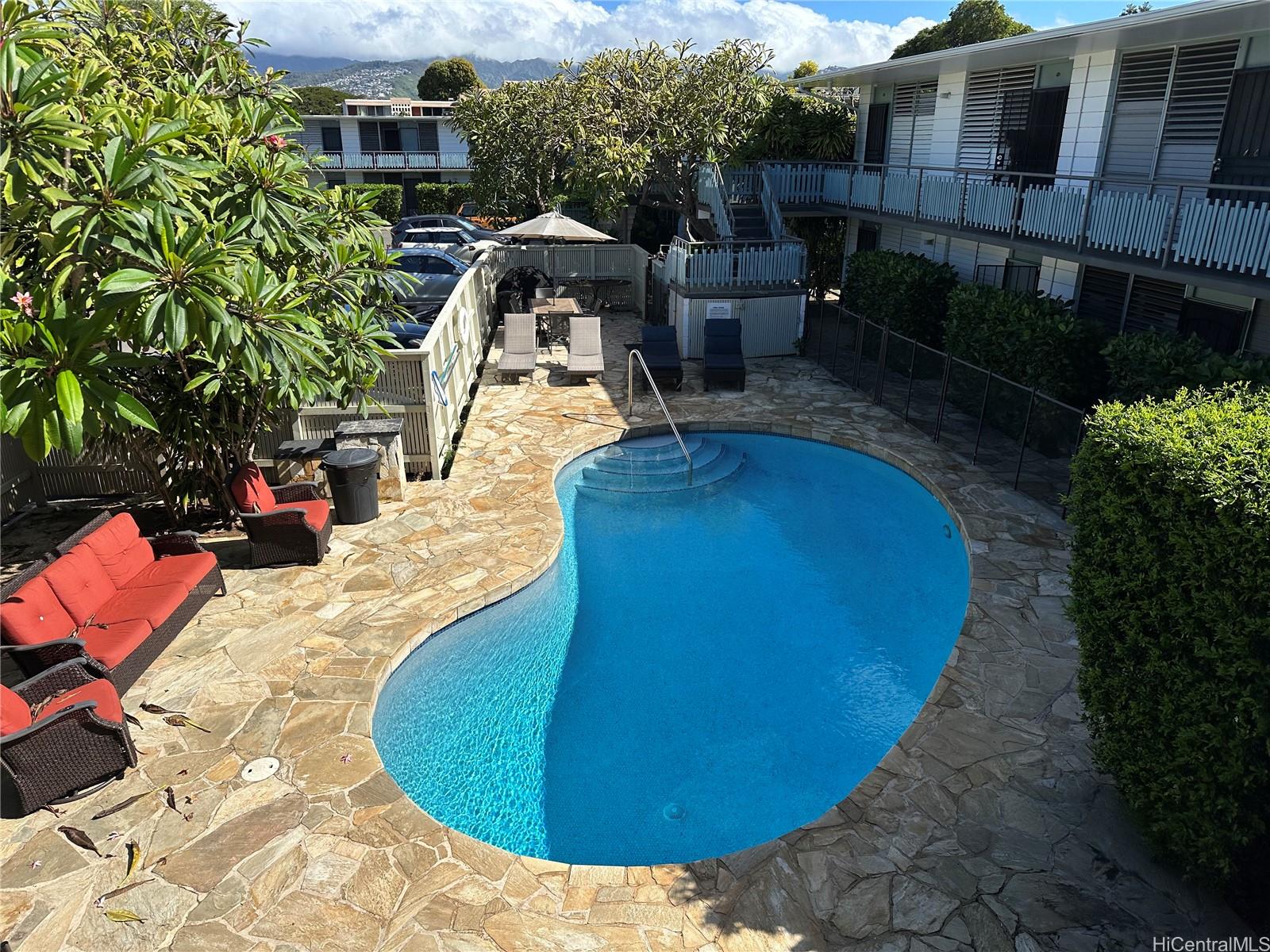 3824 Leahi Avenue  Unit 215