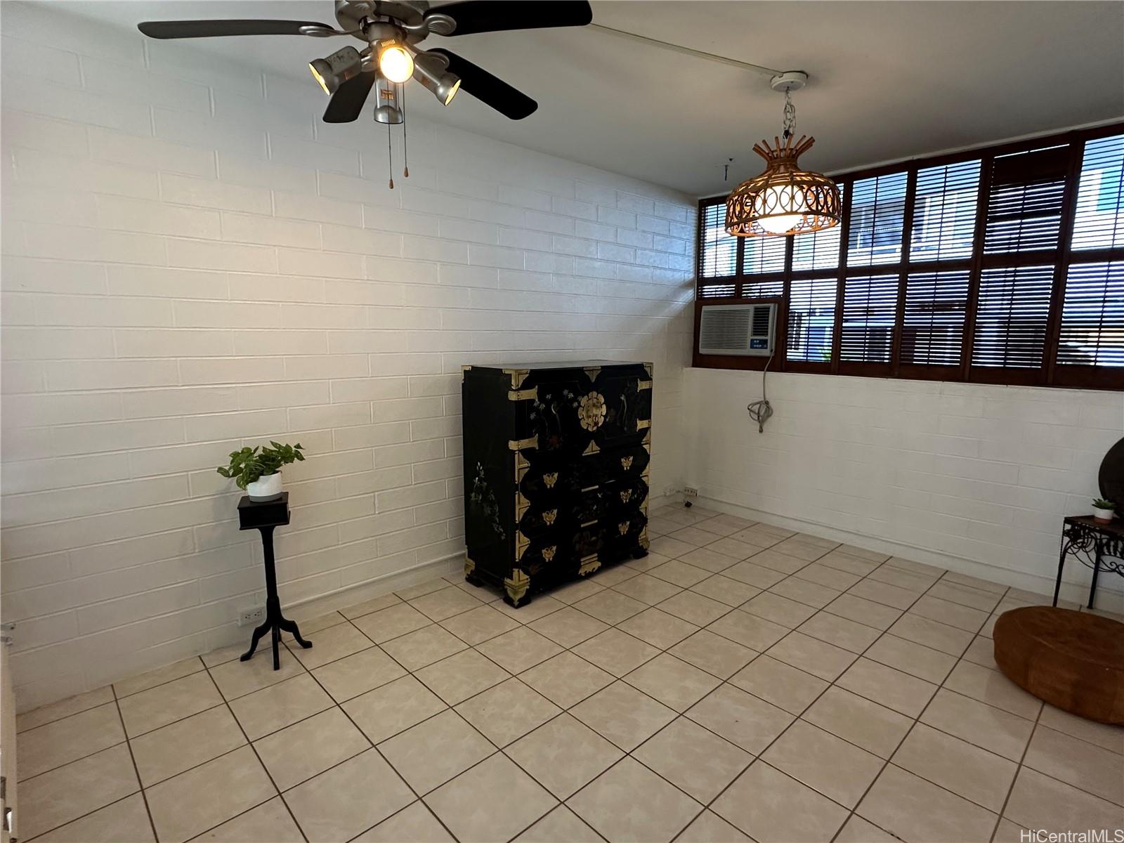 3824 Leahi Avenue  Unit 215