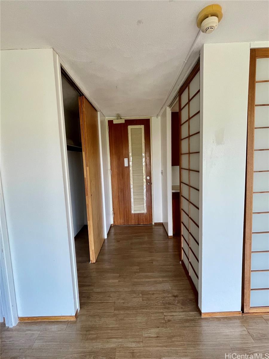 Photo 9 of 24