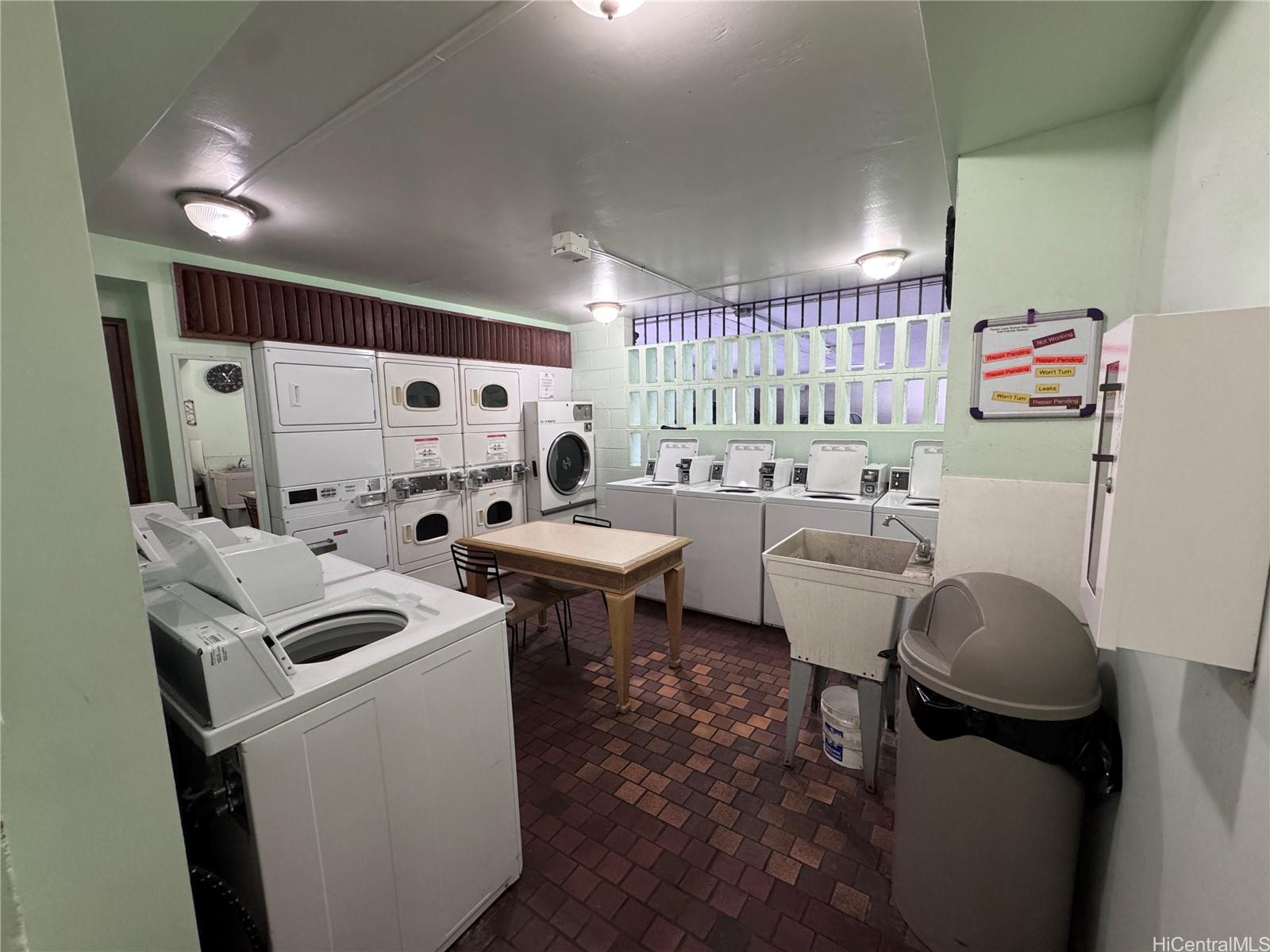 1541 Dominis Street  Unit 1404