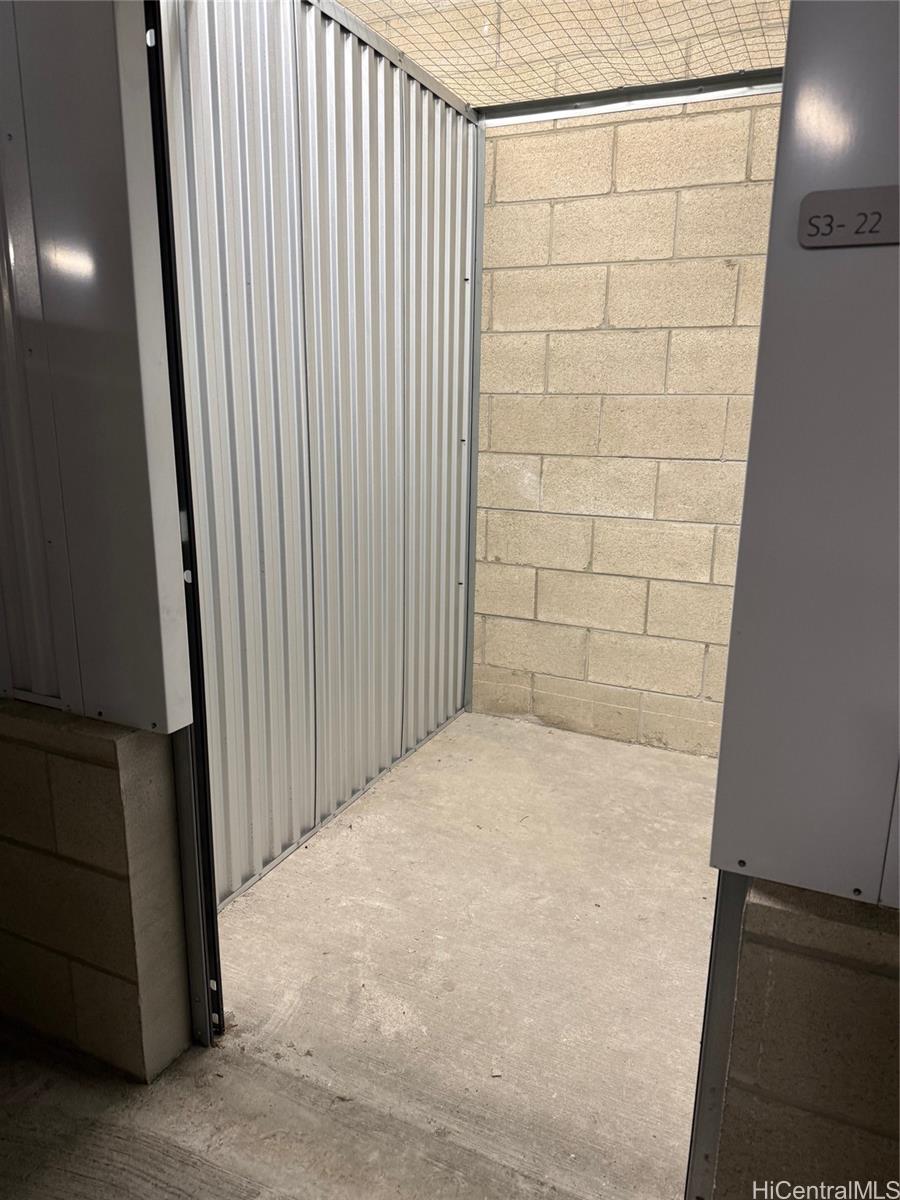 Photo 19 of 25