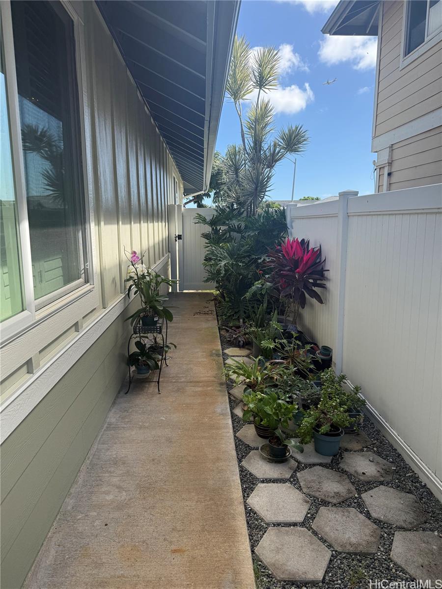 Photo 18 of 20