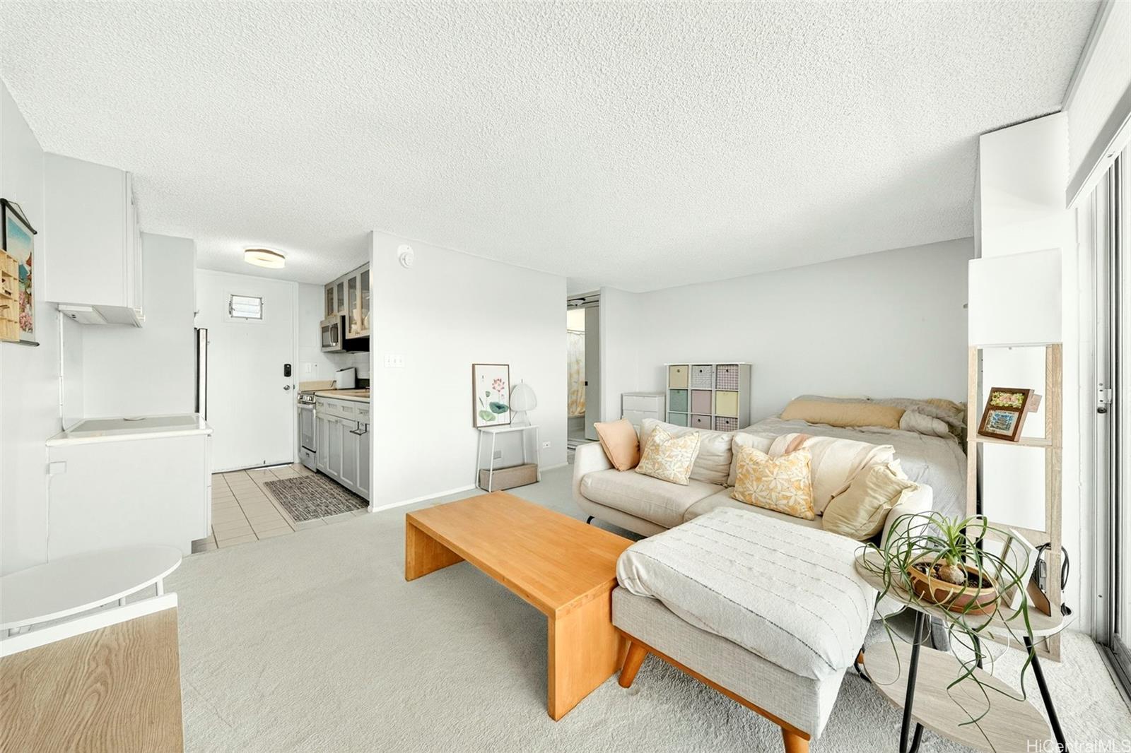 Photo 3 of 24