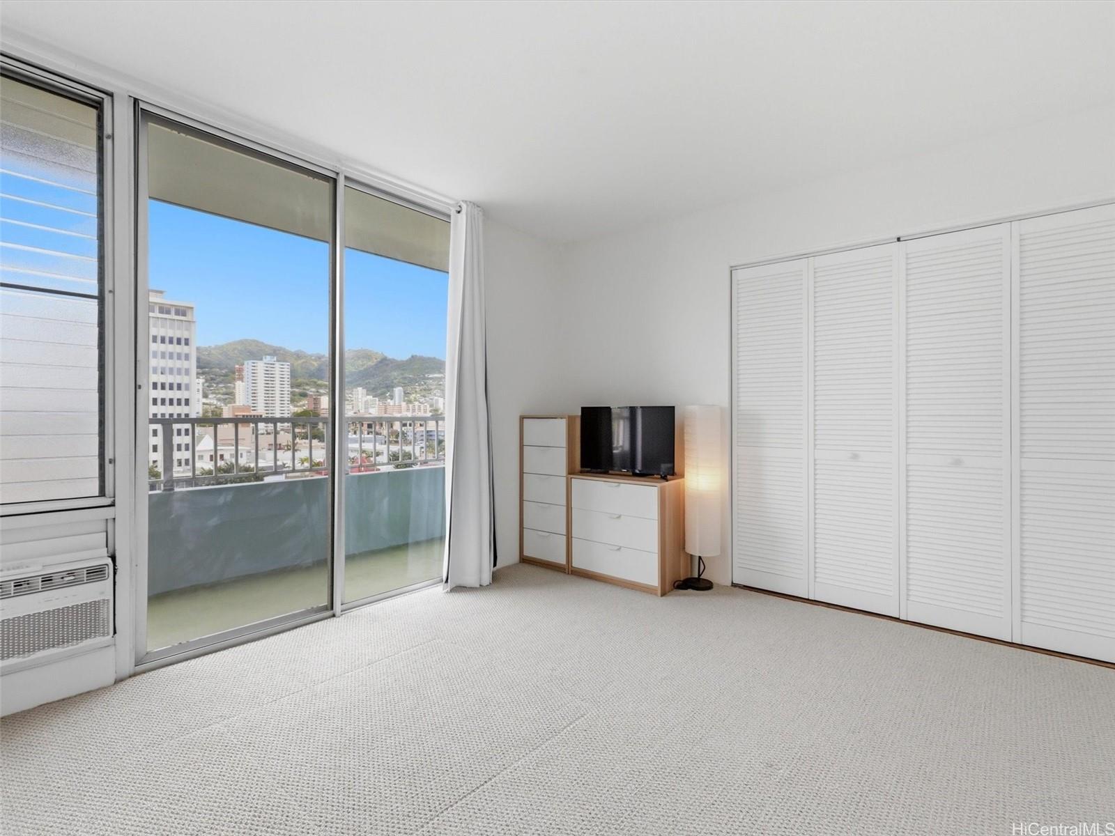 1122 Elm Street  Unit 809