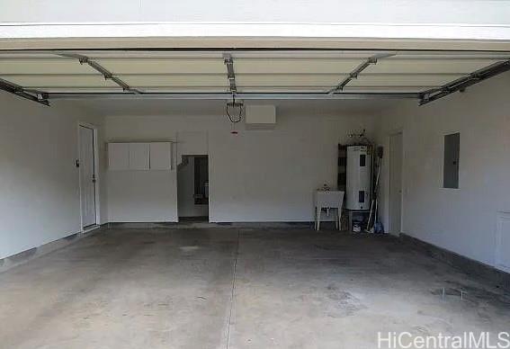 Photo 18 of 25