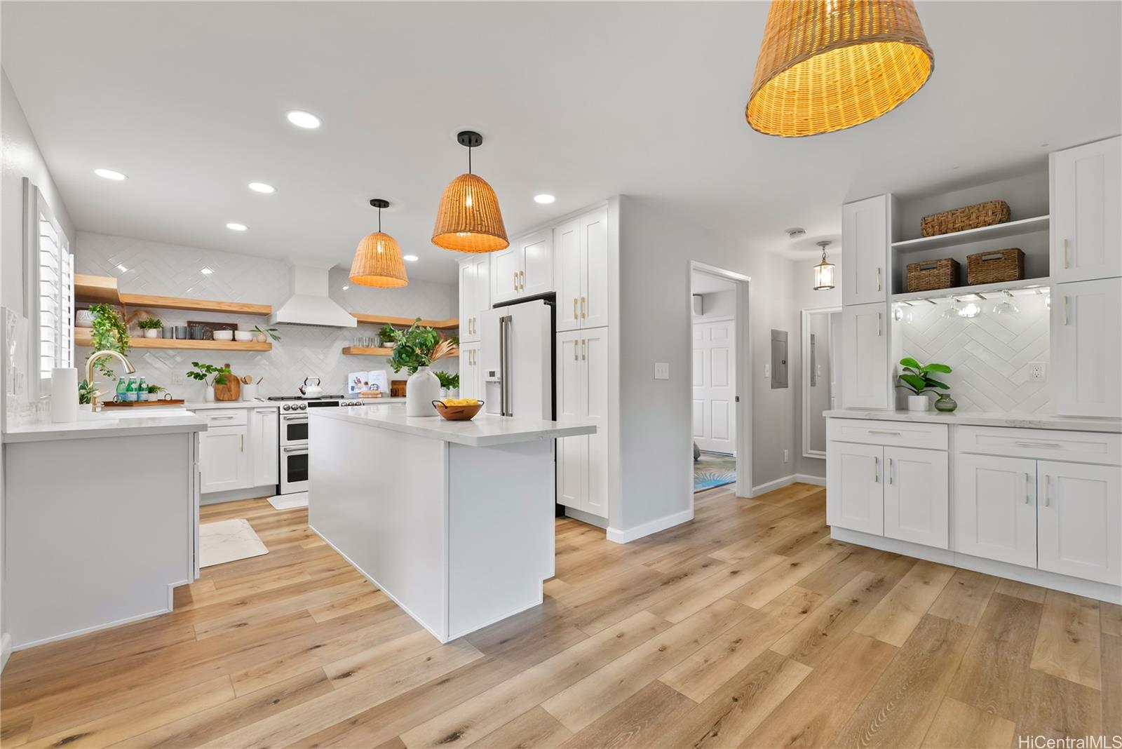 Photo 5 of 25