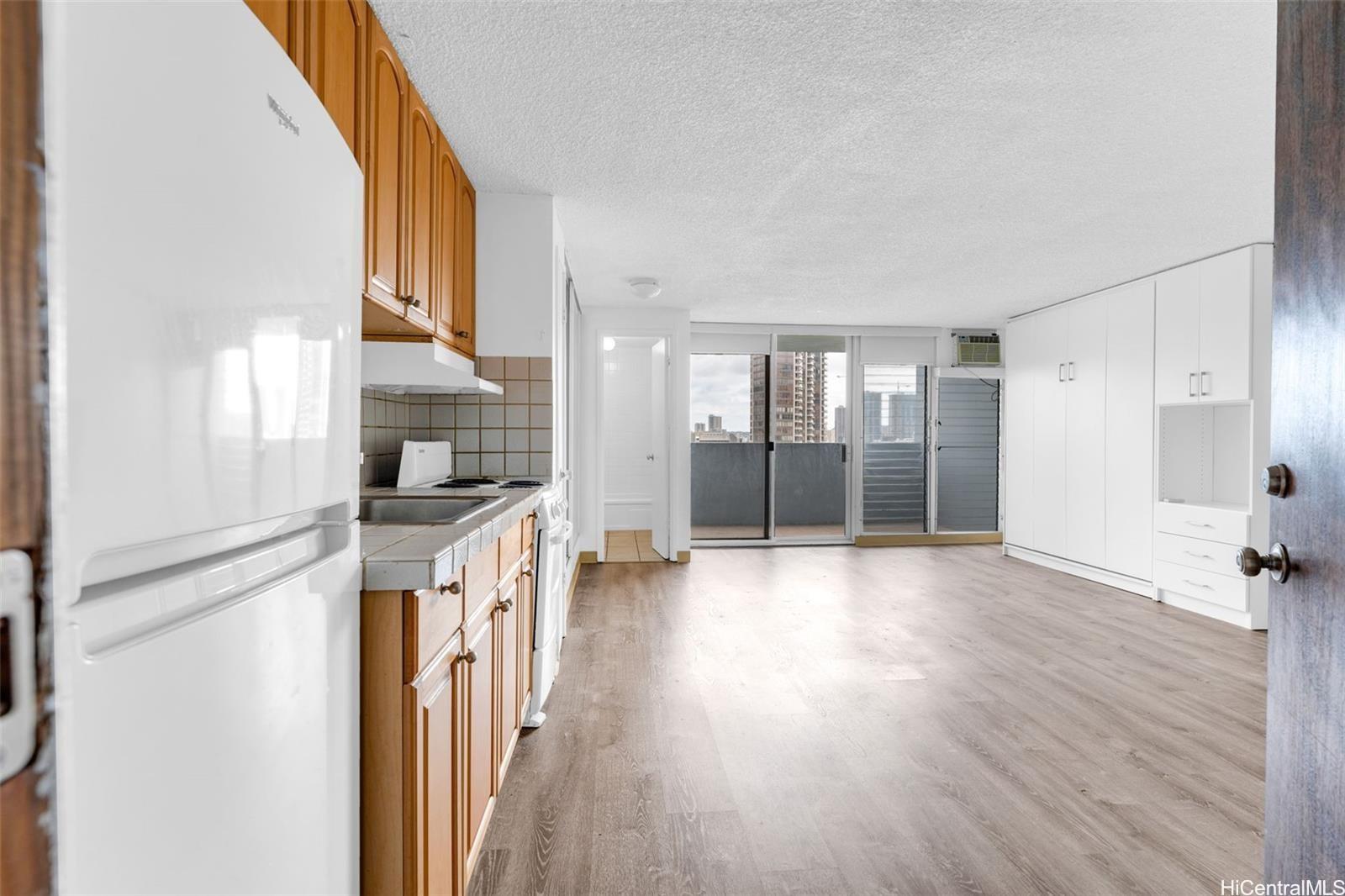 824 Kinau Street 809