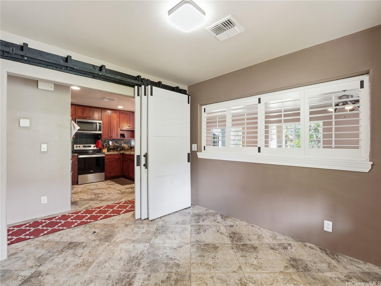 87-2201 Pakeke Street  Unit 65