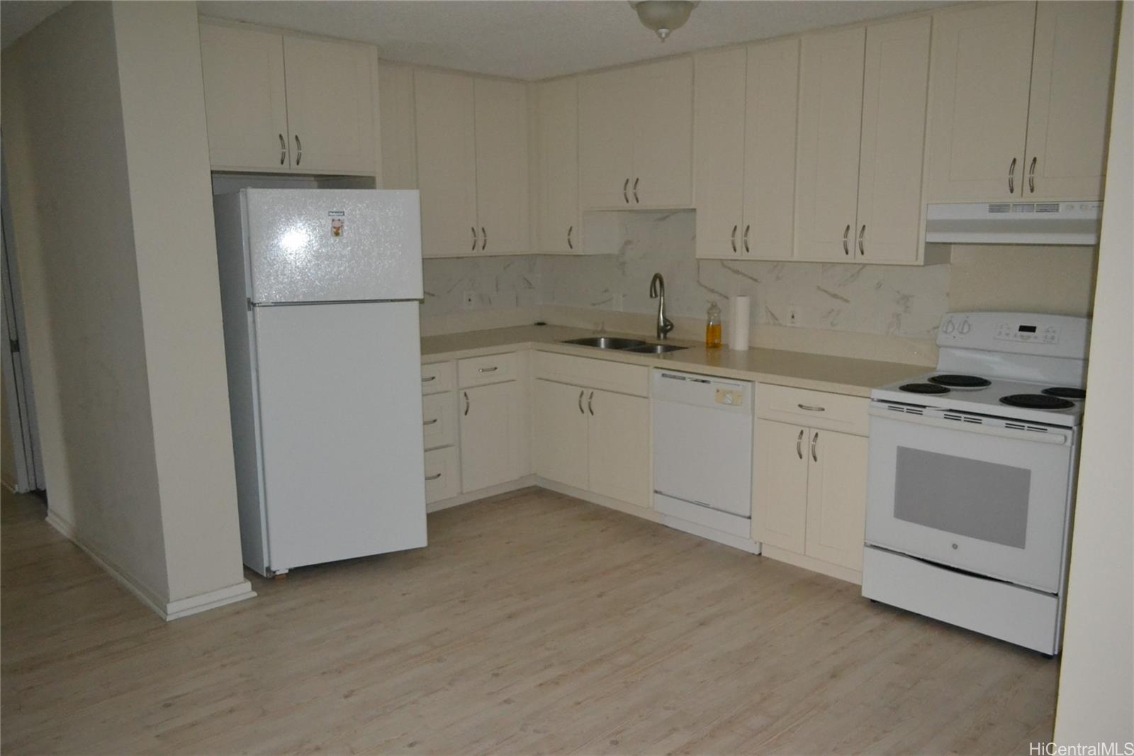 1624 kanunu Street 408