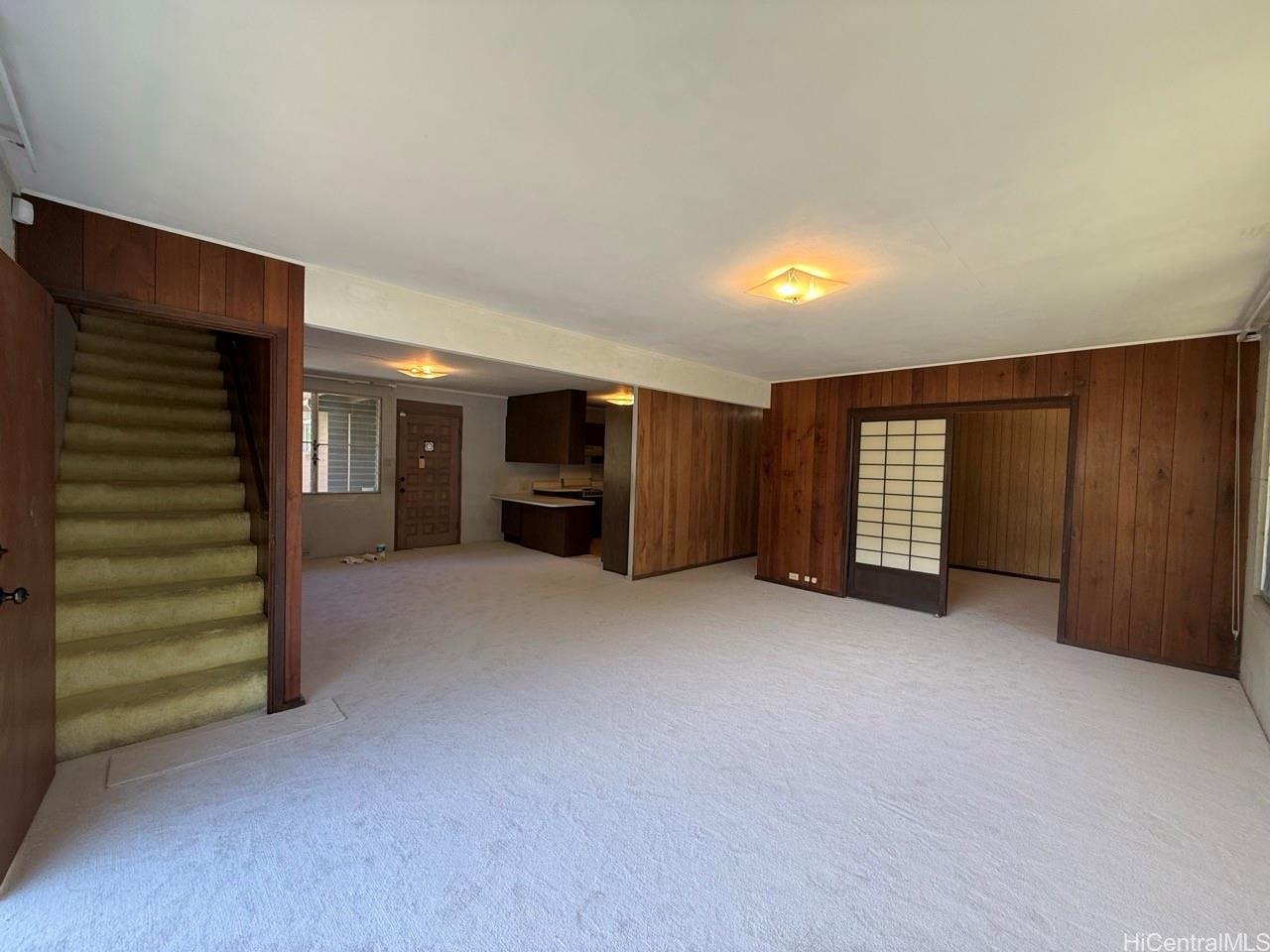 Photo 3 of 14