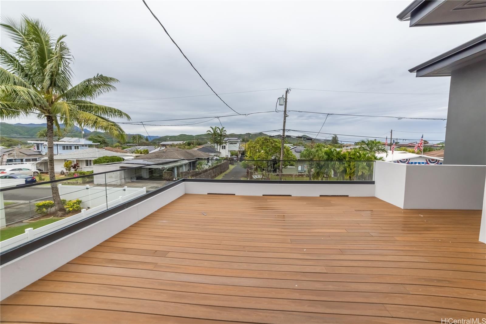 Photo 23 of 25