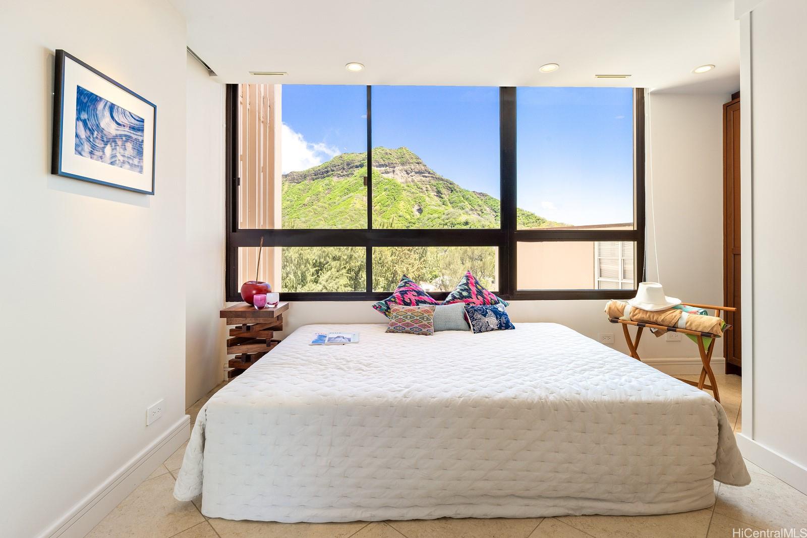 2979 Kalakaua Avenue  Unit 601