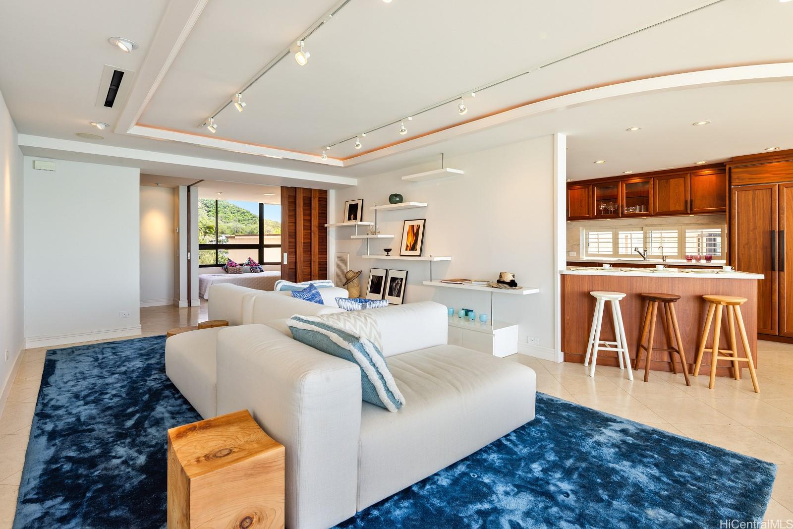 2979 Kalakaua Avenue  Unit 601