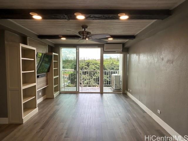 Photo 8 of 20