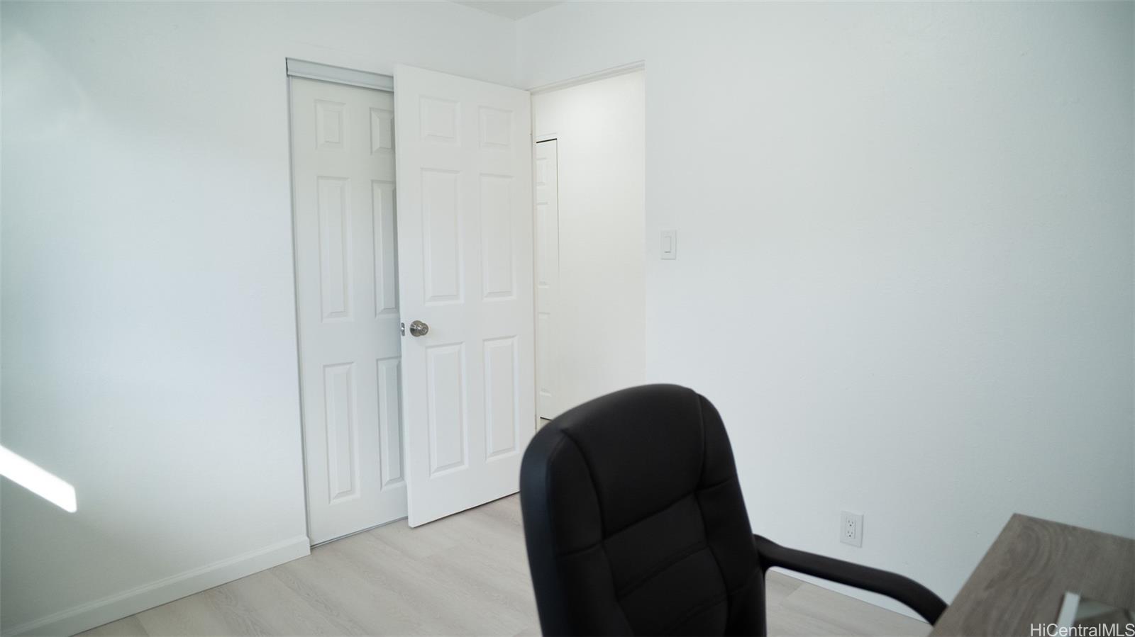 Photo 20 of 25