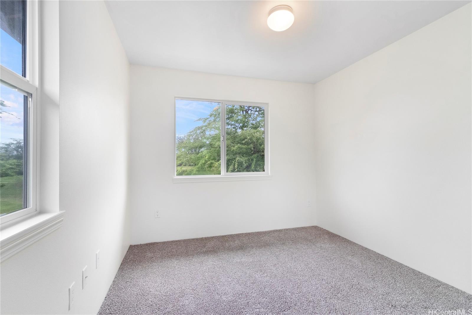 Photo 19 of 25