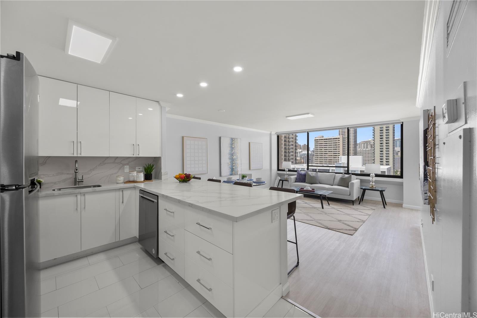 430 Lewers Street 1501