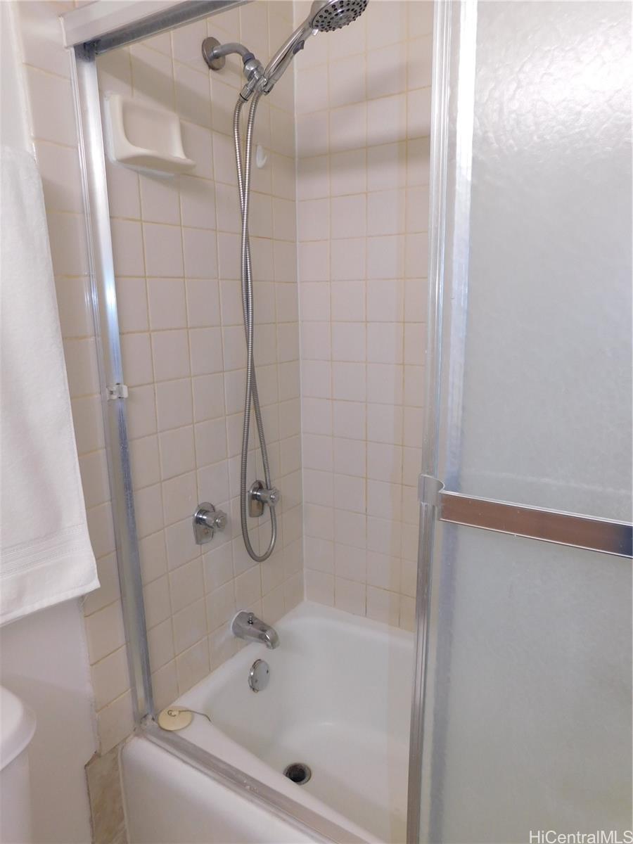 Photo 17 of 21