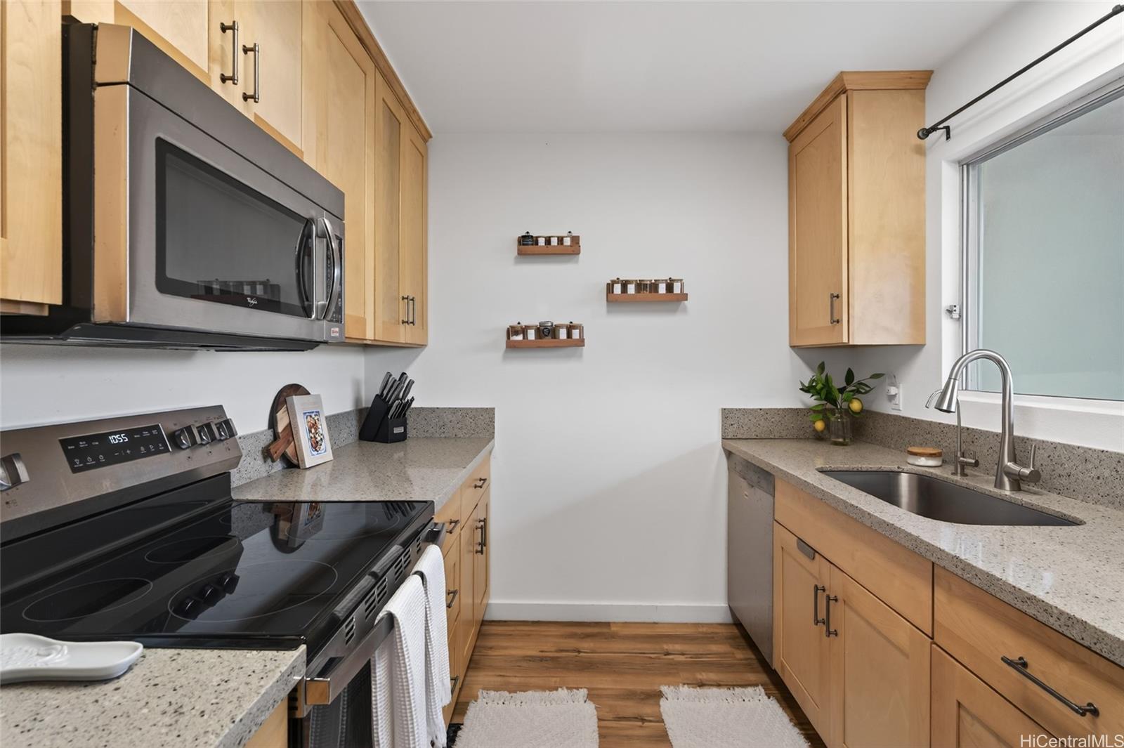 316-3 Molo Street  Unit 1803