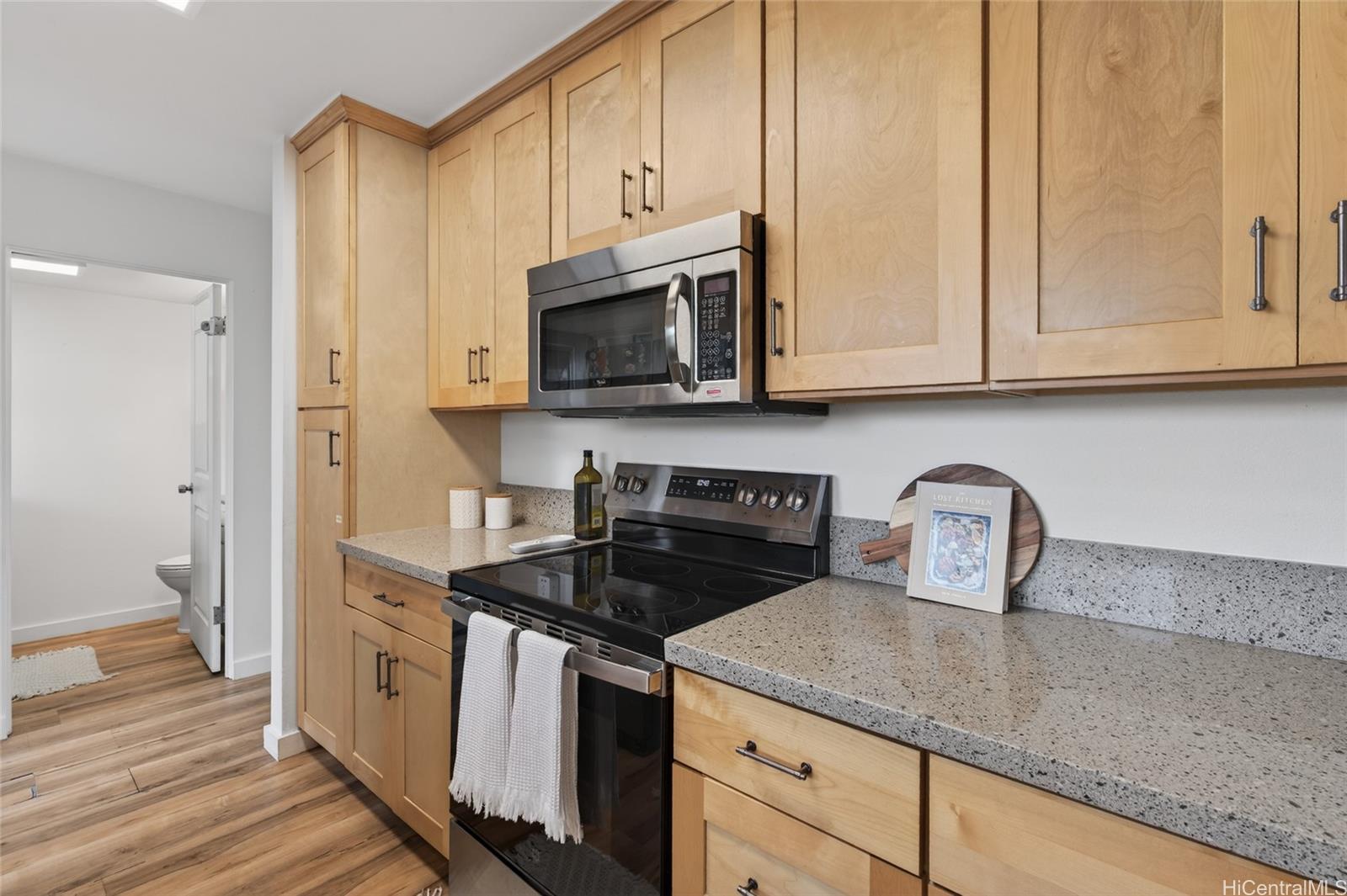 316-3 Molo Street  Unit 1803
