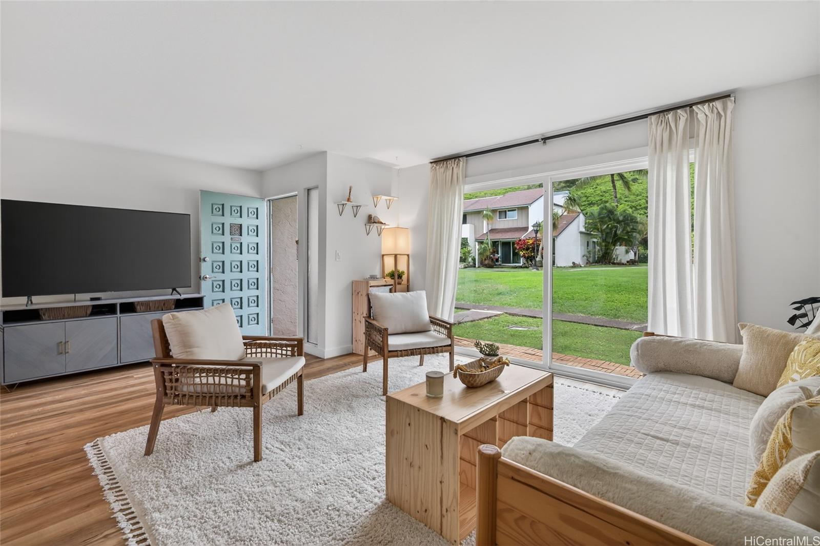 316-3 Molo Street  Unit 1803