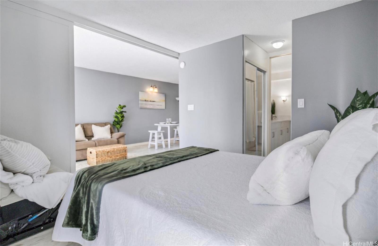 1655 Makaloa Street  Unit 812